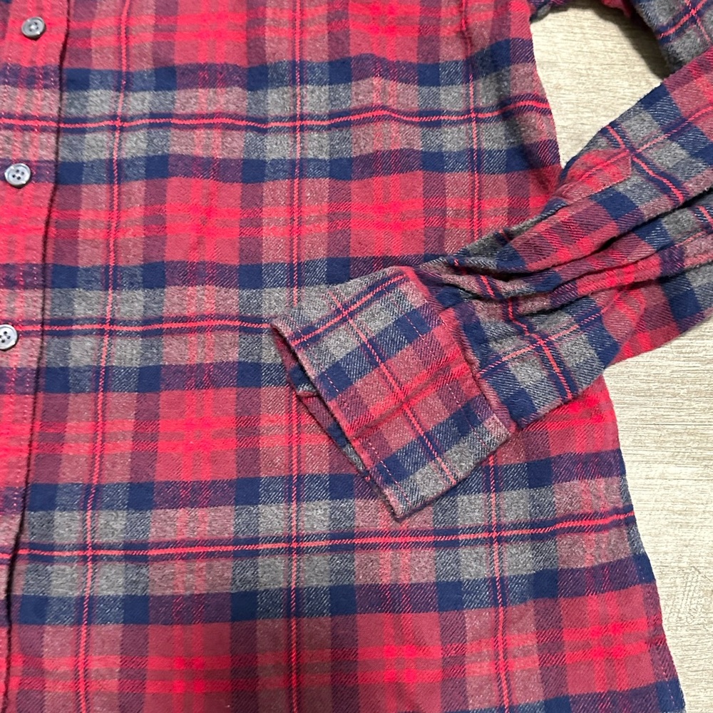 Women’s Lands End 14 Large Flannel Shirt Plaid Blue Red Long Sleeve Button - Picture 6 of 8